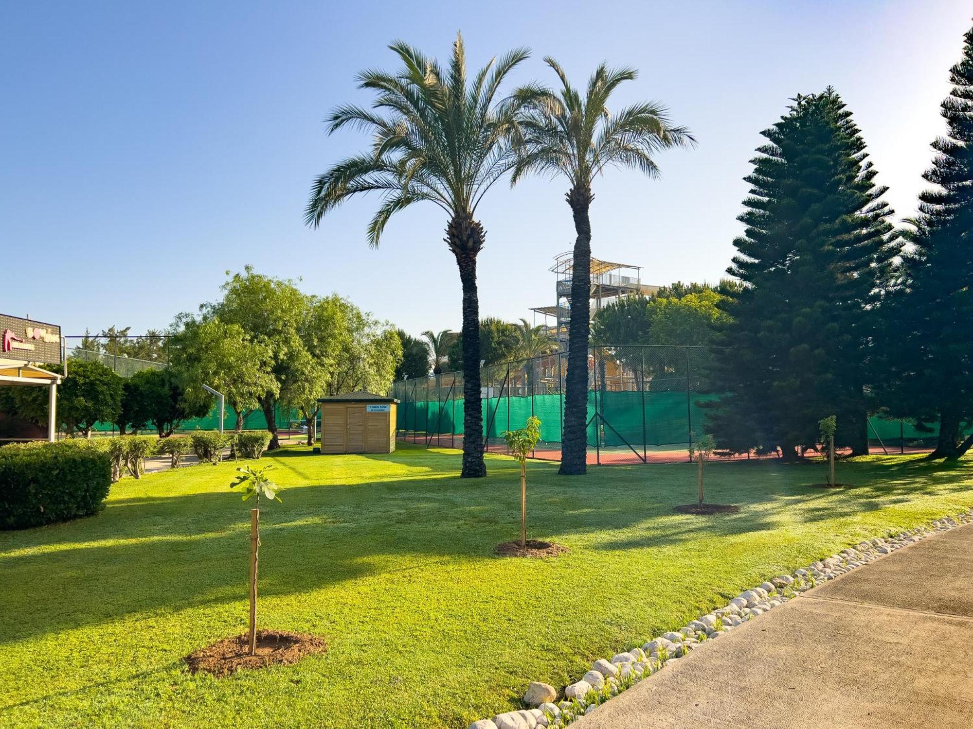 Hotel Aqi Pegasos World Side Exterior foto